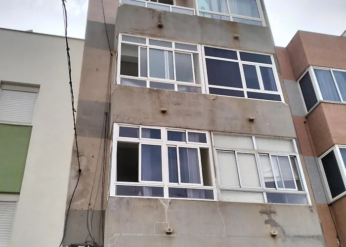 Charming 2 Rooms Apartment, 3 Beds-10 Min Walk To Las Canteras Beach